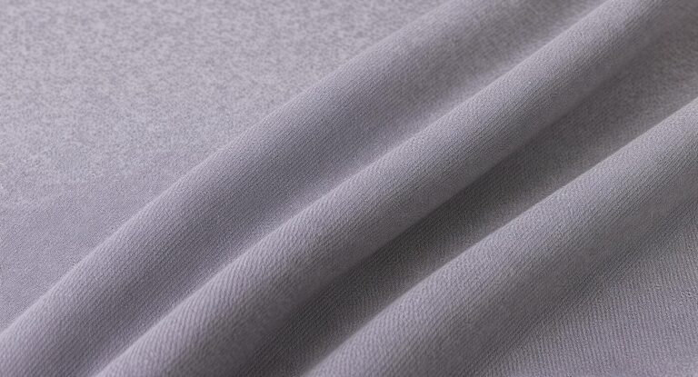 Heavyweight Fleece Construction: Where Weight Meets Warmth and Stability