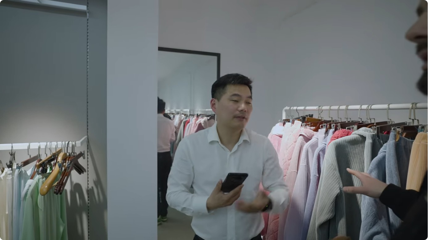 jacket vs sweatshirt