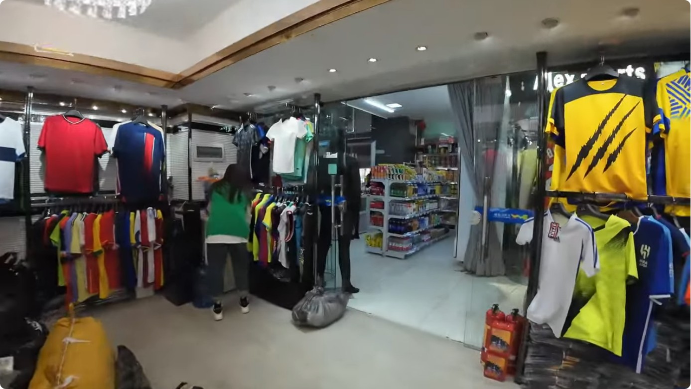 rash guard vs wetsuit