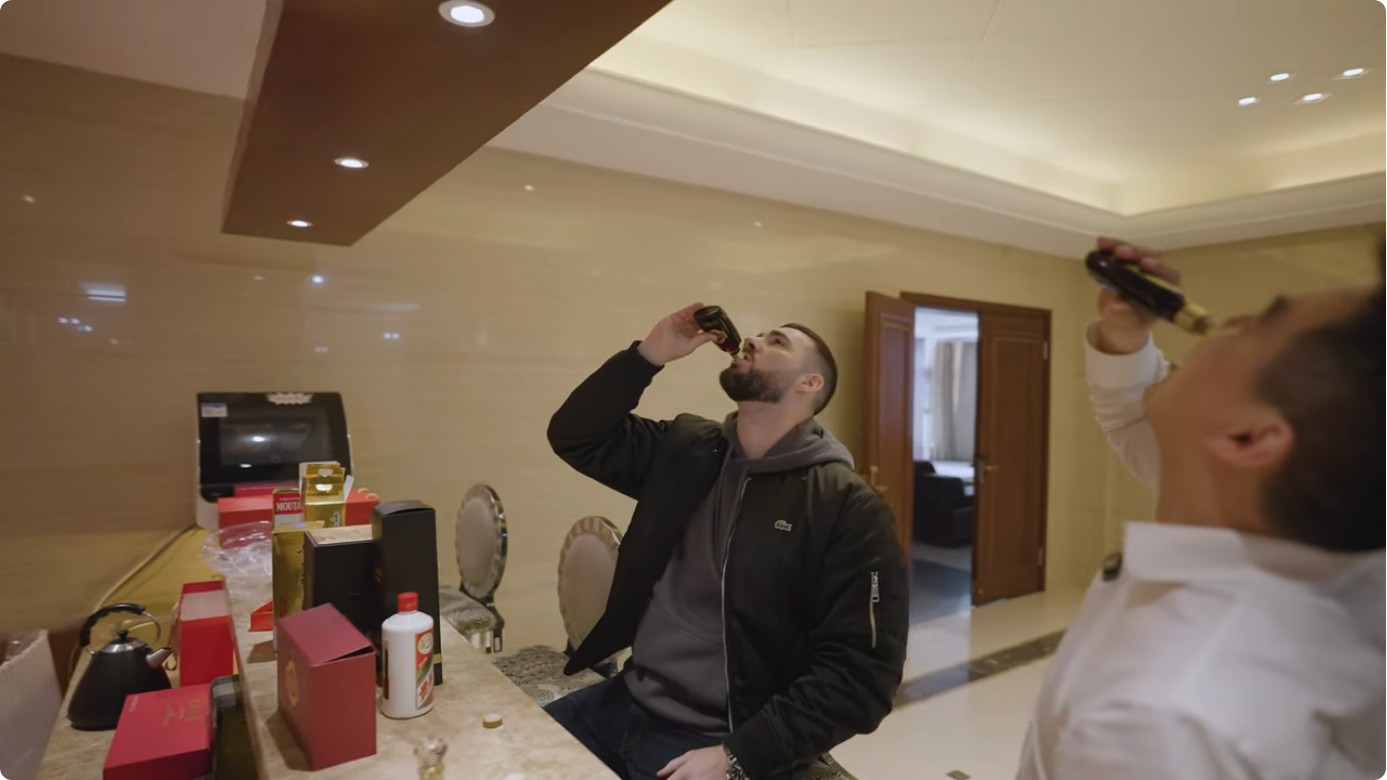 similar brands to vineyard vines