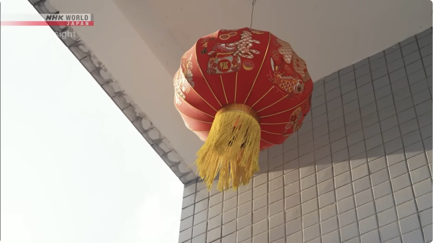 what to wear under sweater